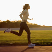 For less leg pain and heel pain, focus on proper running form.