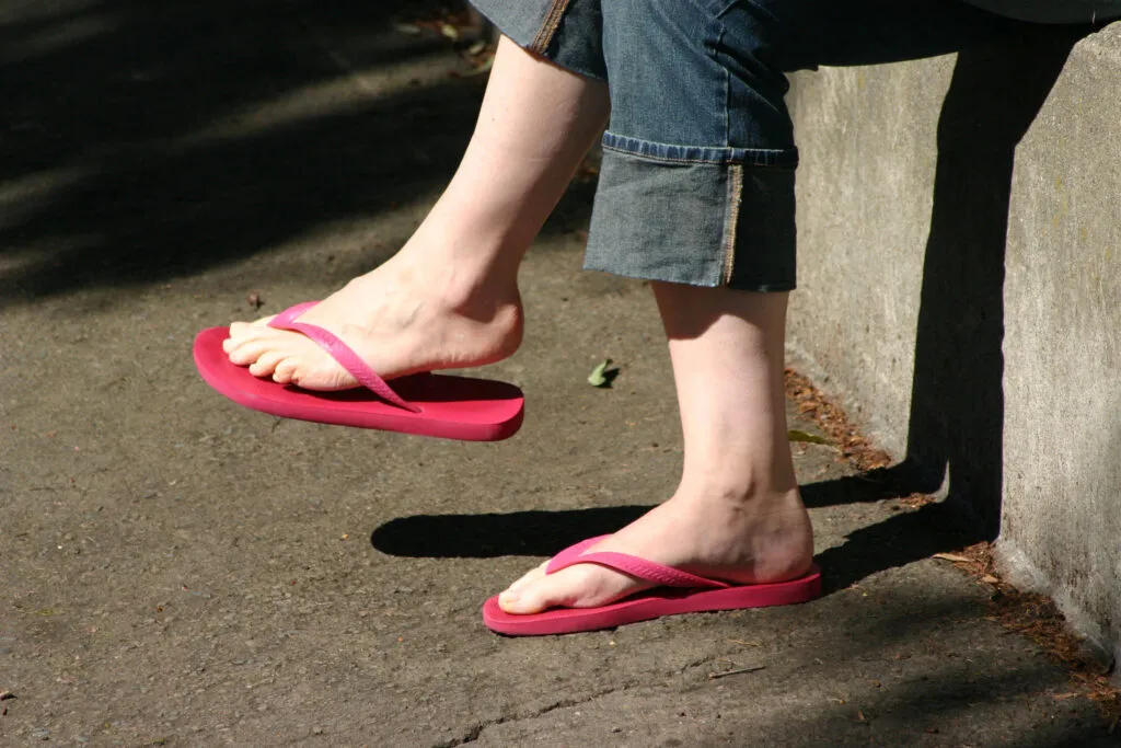 Prevent Foot Pain From Flip Flops