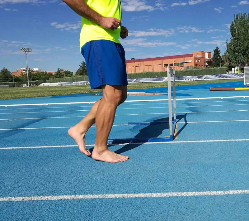 barefoot running foot pain