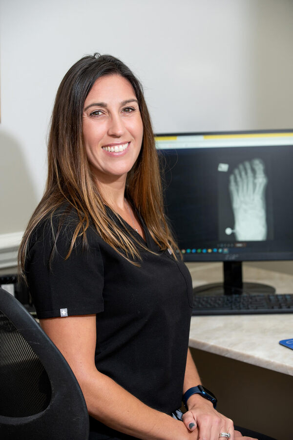 Heather Schultz, ANT, CM-MNT, a a Licensed Nail Technician by the State of Florida.